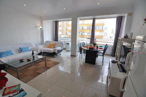 Apartamento Rnet - Rhc - 2101 - Rosas Holiday Center