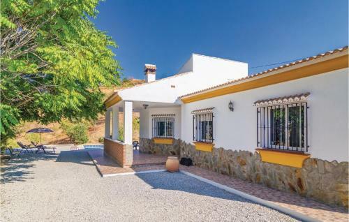 Amazing Home In Unknown W/ Wifi And 3 Bedrooms