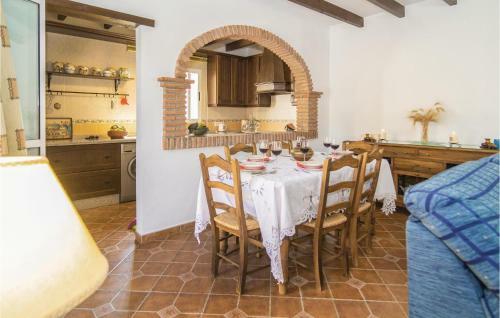 Amazing Home In Unknown W/ Wifi And 3 Bedrooms