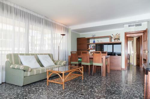 Uhc Acantilados Family Apartments