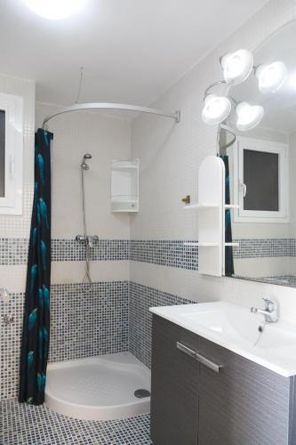 Uhc Acantilados Family Apartments