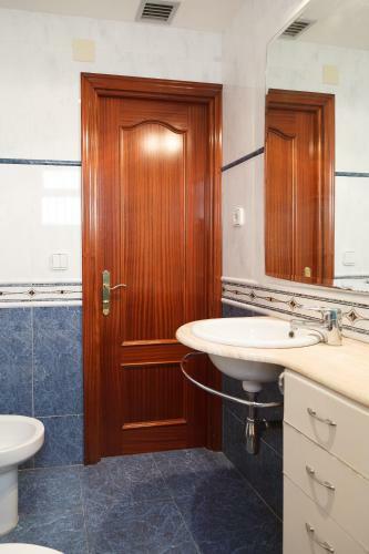 Uhc Acantilados Family Apartments