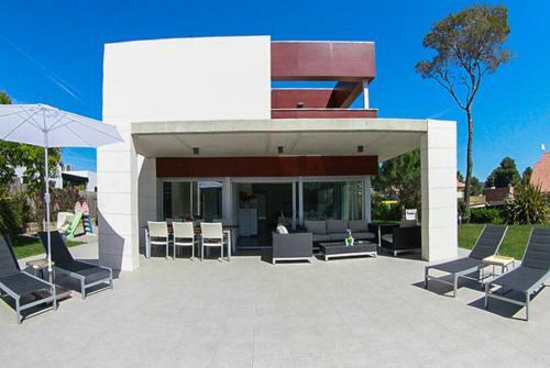 Sant Antoni de Calonge Villa Sleeps 10 Pool Air Con