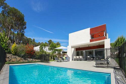 Sant Antoni de Calonge Villa Sleeps 10 Pool Air Con