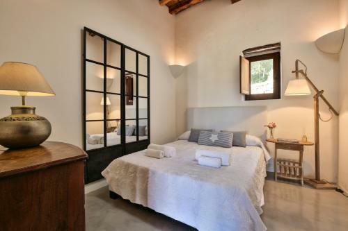 Rent This Luxury Villa With Private Pool, Ibiza Villa 1017