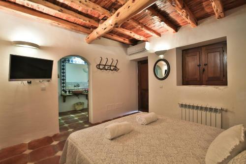 Rent This Luxury Villa With Private Pool, Ibiza Villa 1017