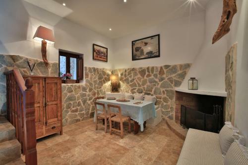 Rent This Luxury Villa With Private Pool, Ibiza Villa 1017