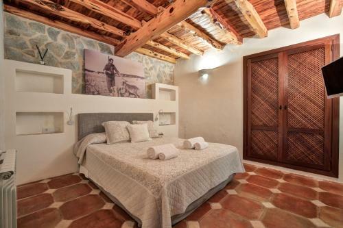 Rent This Luxury Villa With Private Pool, Ibiza Villa 1017