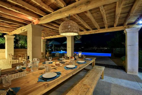 Rent This Luxury Villa With Private Pool, Ibiza Villa 1017