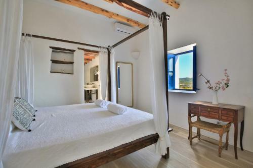 Rent This Luxury Villa With Private Pool, Ibiza Villa 1017