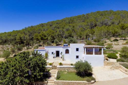 Rent This Luxury Villa With Private Pool, Ibiza Villa 1017