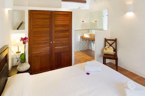 Can Noves - 5 Suites Recently Built Villa With Bbq & Outside Area