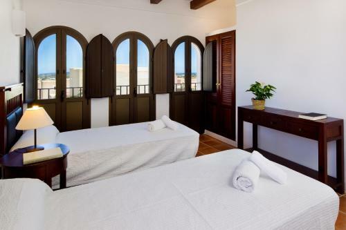 Can Noves - 5 Suites Recently Built Villa With Bbq & Outside Area