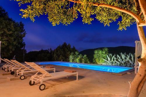 Beautiful Sea-view 6 Bedroom And 5 Bathroom Villa