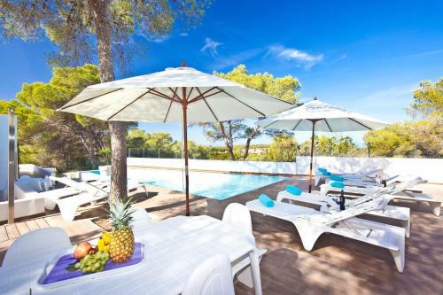 Beautiful 5 Star Villa With Private Pool, Ibiza Villa 1076