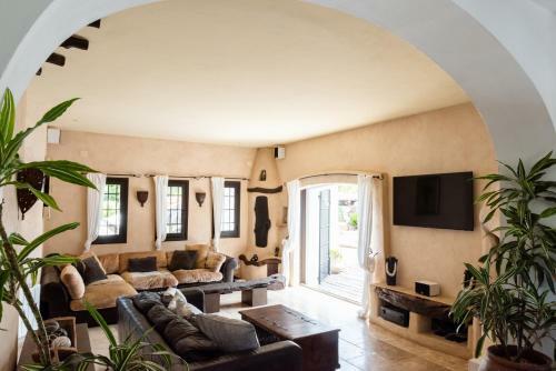 Unique Luxurious 7 Bed Villa & Cottage