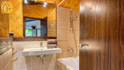 Vidreres Villa Sleeps 22 Pool Air Con Wifi