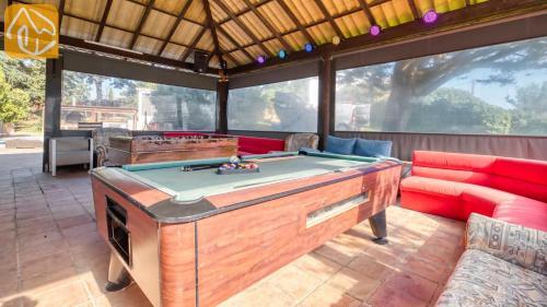 Vidreres Villa Sleeps 22 Pool Air Con Wifi