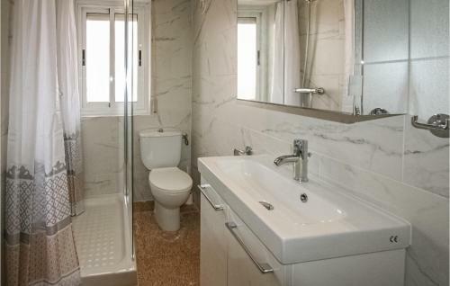 Nice Apartment In Santa Pola With 3 Bedrooms