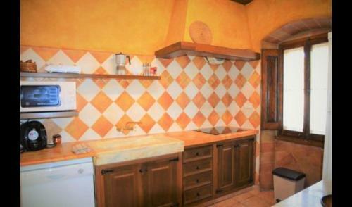 Villa In Cantallops Sleeps 6 With Pool And Air Con