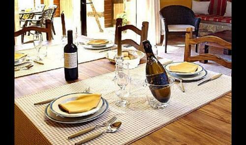 Villa In Cantallops Sleeps 6 With Pool And Air Con