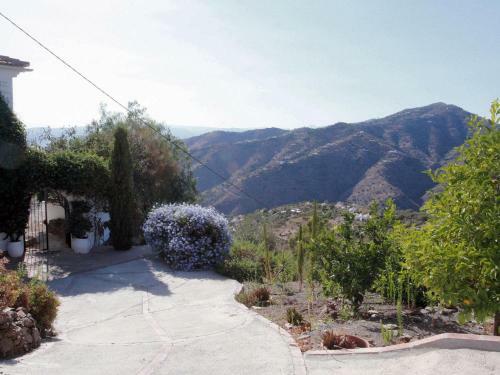 Graceful Villa In Sayalonga With Swimming Pool