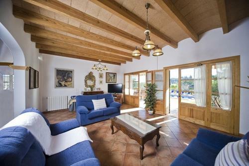 Selva Villa Sleeps 8 With Pool Air Con And Wifi