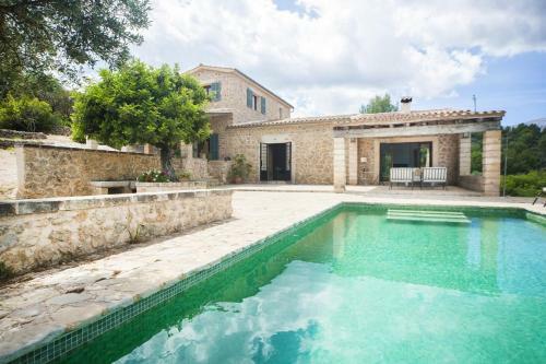 Selva Villa Sleeps 6 With Pool Air Con And Wifi