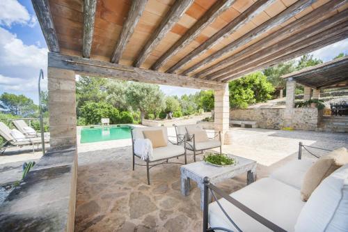 Selva Villa Sleeps 6 With Pool Air Con And Wifi