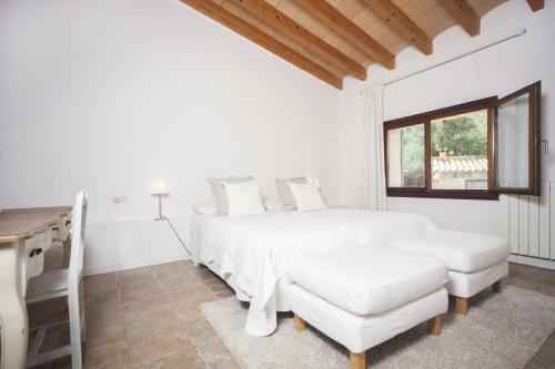 Selva Villa Sleeps 6 With Pool Air Con And Wifi