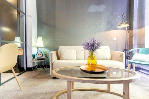 Apartment With One Bedroom In Sevilla With Wifi