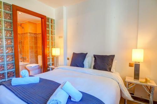 La Marina Sea Front Apartment By Hello Apartments Sitges