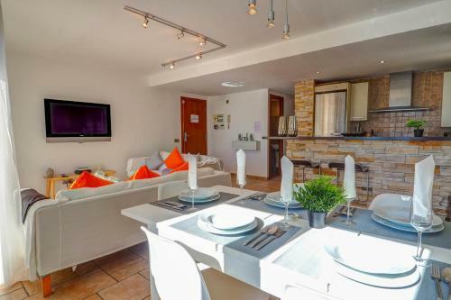 La Marina Sea Front Apartment By Hello Apartments Sitges
