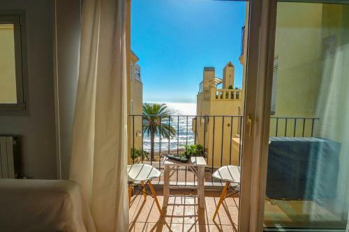 La Marina Sea Front Apartment By Hello Apartments Sitges