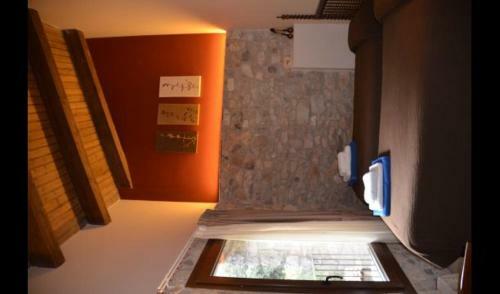 Solsona Villa Sleeps 24 With Pool