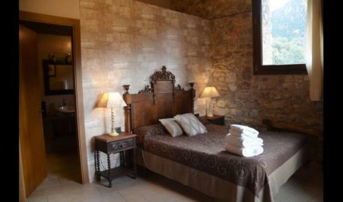 Solsona Villa Sleeps 24 With Pool