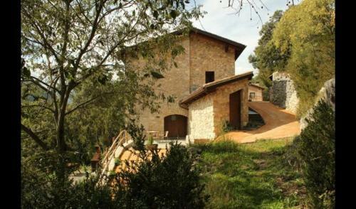 Solsona Villa Sleeps 24 With Pool