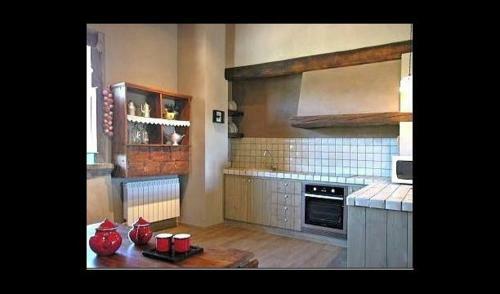 Solsona Villa Sleeps 10 With Pool