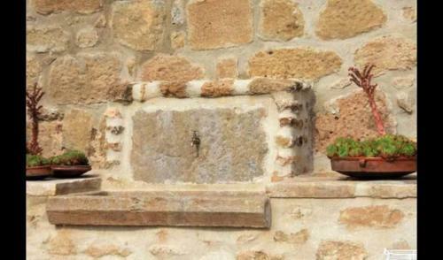 Solsona Villa Sleeps 14 With Pool