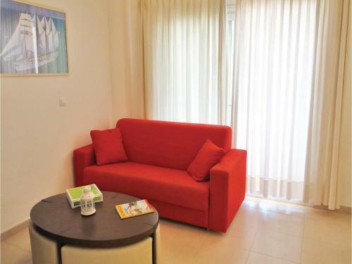Two-bedroom Apartment In Sucina