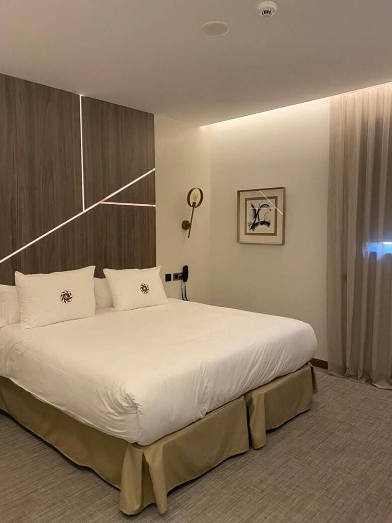 Ansares Hotel