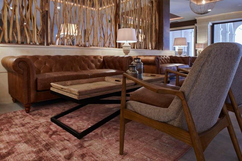 Ansares Hotel