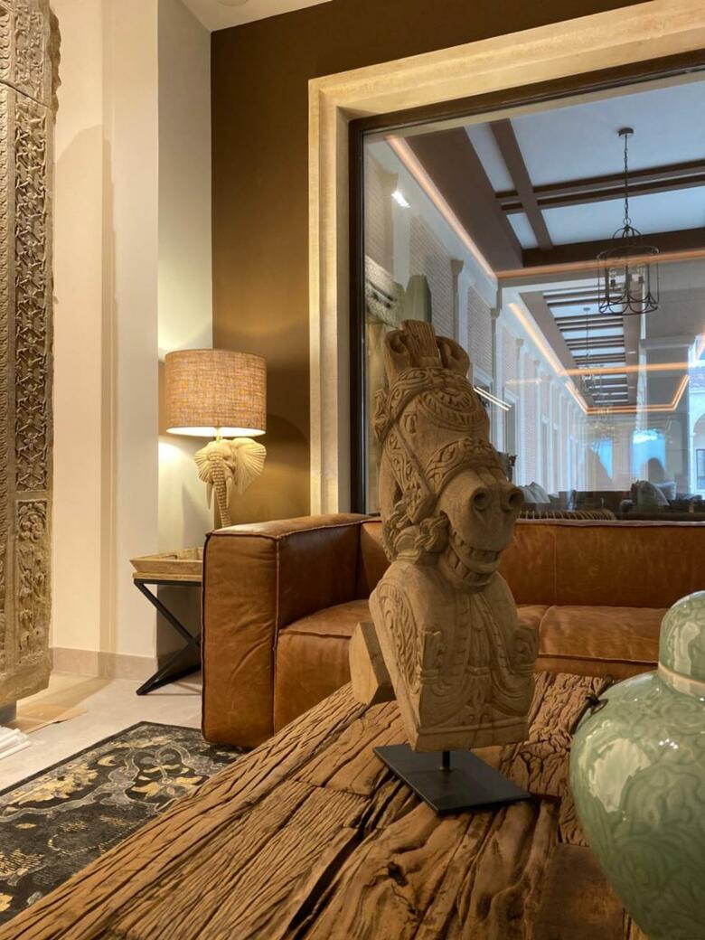 Ansares Hotel
