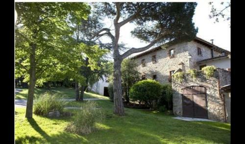 Villa In Taradell Sleeps 5