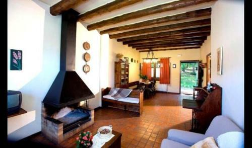 Villa In Taradell Sleeps 5