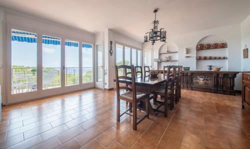 Th128 Villa Con Vistas A La Playa La Mora