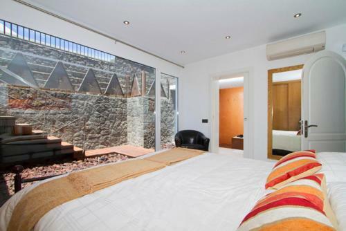 Villa Natalie - 5 Bedroom Swimming Pool With Jacuzzi