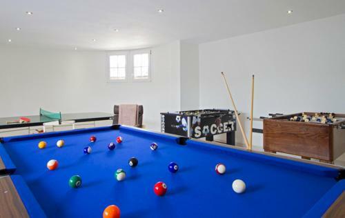 Villa Natalie - 5 Bedroom Swimming Pool With Jacuzzi