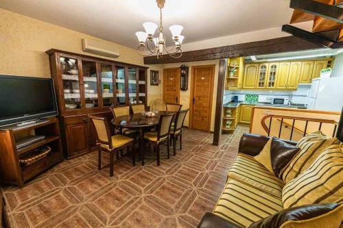 La Casa De Santo Tom�