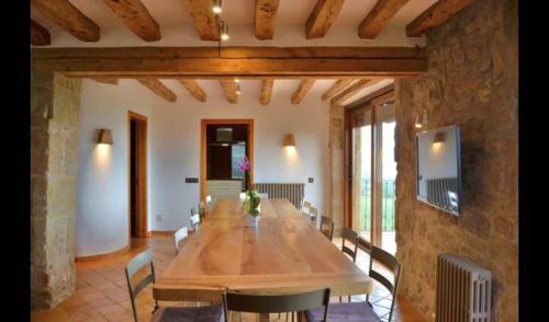Tiurana Villa Sleeps 20 With Pool And Air Con